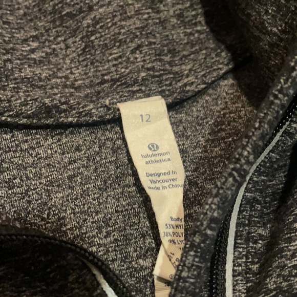 Women’s lululemon athletic/running quarter zip - Picture 2 of 6